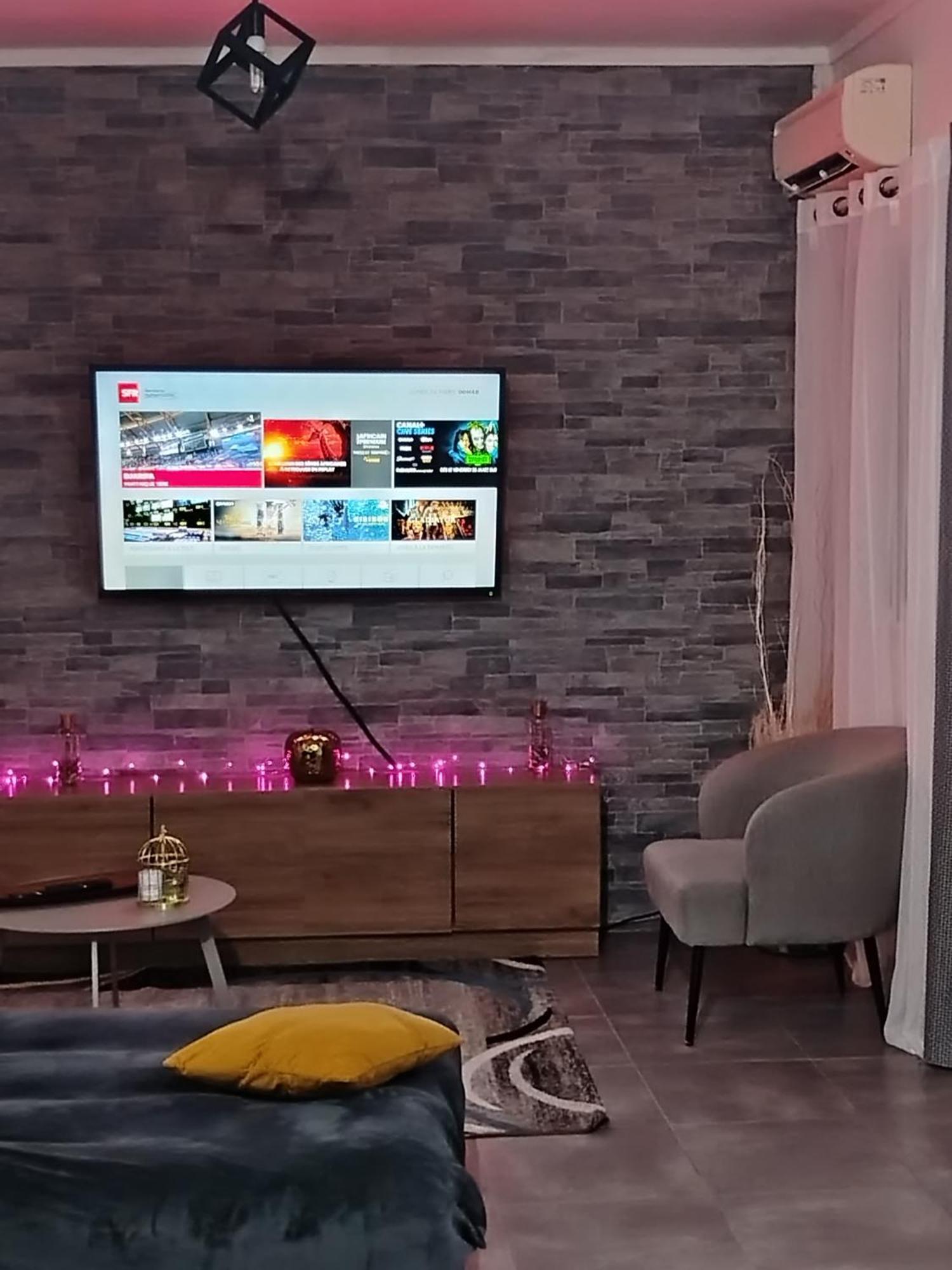 Magnifique Villa Tout Confort Avec Jardin Льо Ламентин Екстериор снимка